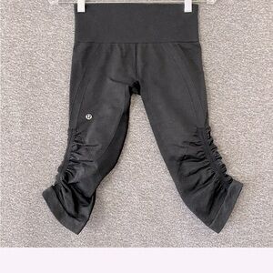 🌸 Lululemon Women's In Flow Cropped Ruched Athletic Seamke Capri Legging 🌸